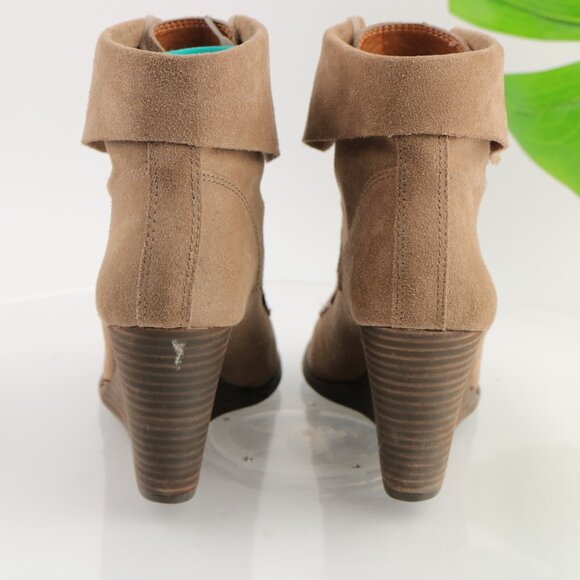 Lucky Brand Womens Yuzu Boot Size 9 Tan Suede Lace Up Bootie Wedge Heel Medieval - Picture 4 of 12